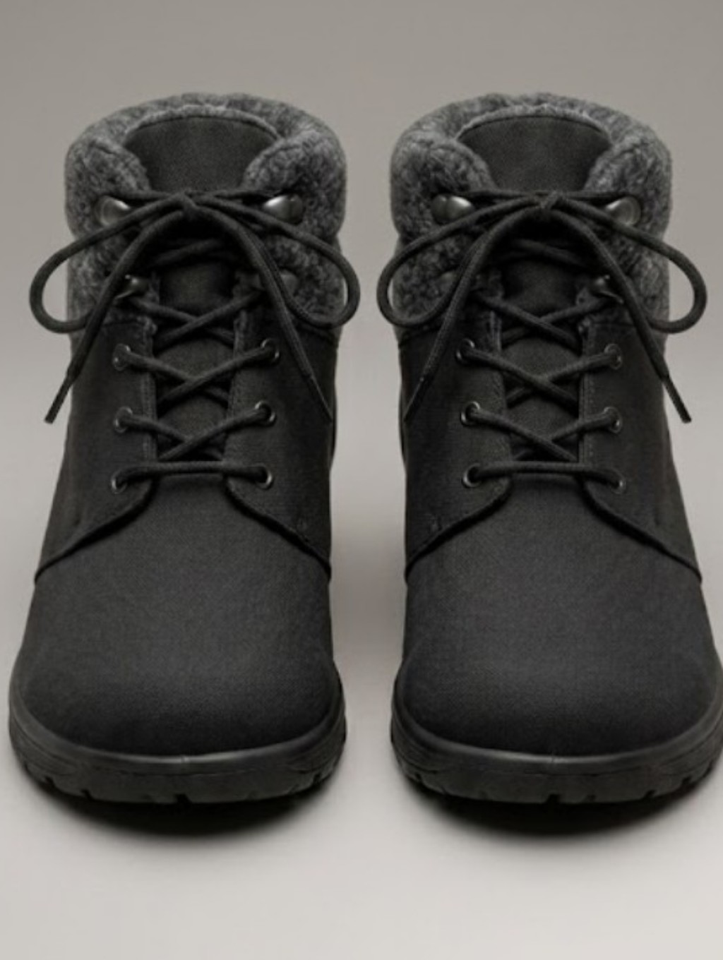 "Toe Warmers" Made In Canada..Women's (8.5m) Beautiful Black Boots. Never Worn